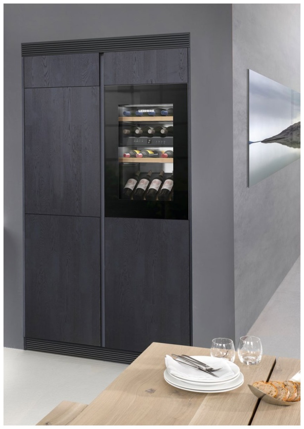 Встраиваемый винный шкаф Liebherr EWTgb 1683-26 001 черное стекло фото 6