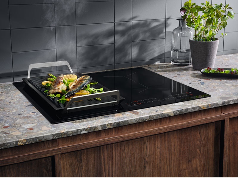 Электрическая варочная панель Electrolux CIV634 59 см, 4 конфорки стеклокерамика, черный фото 5