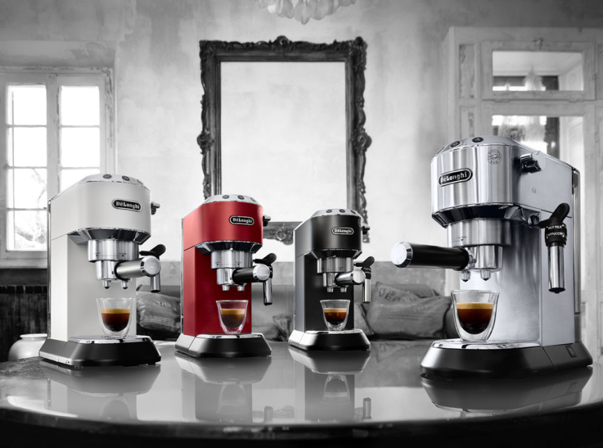 Кофеварка De’Longhi EC 685.BK, рожковая, съемный поддон, черная фото 8