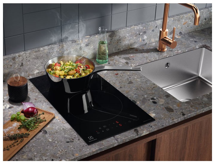 Электрическая варочная панель Electrolux LIT30230C 29 см, 2 конфорки стеклокерамика, черный фото 9