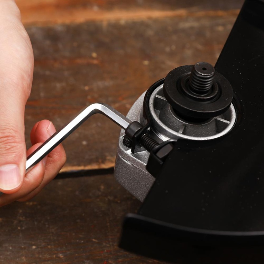 Угловая шлифовальная машина (болгарка) Deko AG2400DK, 230 мм, 2400 Вт (083-1030) фото 10